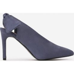 Niebieskie Szpilki Noelin. Niebieskie szpilki Renee, bez wzorów, eleganckie, bez obcasa, na obcasie, bez zapięcia. Za 79,99 zł.