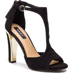 Sandały DKNY - Colby K3855251 Black. Czarne klapki damskie DKNY, bez wzorów, z zamszu, bez obcasa, na obcasie. Za 729,00 zł.