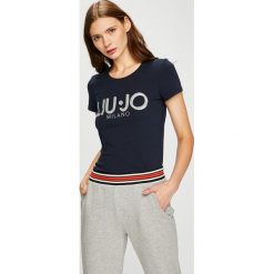 Liu Jo - Top. Szare topy damskie marki Liu Jo, m, z nadrukiem, z dzianiny, z okrągłym kołnierzem. Za 219,90 zł.