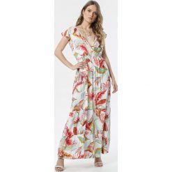 Biało-Czerwona Sukienka Doreameda. Białe sukienki damskie Born2be, s, w kwiaty, z falbankami, z krótkim rękawem, krótkie, mini, rozkloszowane. Za 79,99 zł.