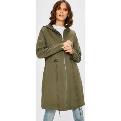 Answear - Parka. Zielone parki damskie marki ANSWEAR, s, z wiskozy, z kapturem. W wyprzedaży za 189,90 zł.