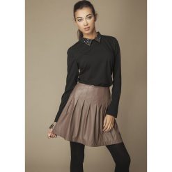 Bluzki damskie: Czarna Bluzka z Dżetami