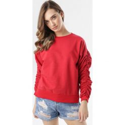 Czerwona Bluza Phrigenia. Czerwone bluzy damskie Born2be, xl, bez wzorów, bez rękawów, bez kaptura. W wyprzedaży za 54,99 zł.