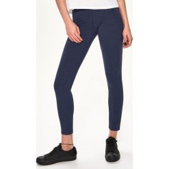 Bawełniane legginsy - Granatowy. Niebieskie legginsy Sinsay, l, z bawełny. Za 19,99 zł.