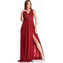 Tiulowa sukienka maxi z haftowaną górą. Sukienki damskie Made in Poland, z haftami, z elastanu, bez kołnierzyka, bez rękawów, maxi. Za 259,00 zł.