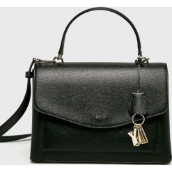 Dkny - Torebka skórzana. Czarne kuferki damskie DKNY, w paski, ze skóry, na ramię, małe, bez dodatków. W wyprzedaży za 679,90 zł.
