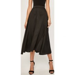 Answear - Spódnica. Czarne spódniczki damskie ANSWEAR, s, bez wzorów, z elastanu, midi, rozkloszowane. W wyprzedaży za 79,90 zł.