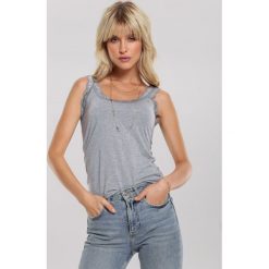 Szary Top Heat Of Beauty. Szare bluzki damskie other, s, bez wzorów, bez kołnierzyka. Za 39,99 zł.