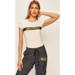 LaBellaMafia - T-shirt. Białe bluzki damskie LABELLAMAFIA, s, z nadrukiem, z elastanu, z okrągłym kołnierzem. Za 99,90 zł.