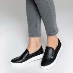 Trampki i tenisówki damskie: Buty slip-on z ozdobą z falbanki