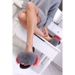 Damskie klapki GALLA GREY/RED. Szare klapki damskie Damskie klapki GALLA GREY/RED, bez wzorów, bez obcasa. W wyprzedaży za 89,00 zł.