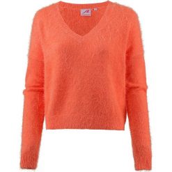 Sweter w kolorze czerwonym. Czerwone swetry damskie Street & Sports Wear, xs, bez wzorów, bez rękawów, bez kaptura. W wyprzedaży za 77,95 zł.