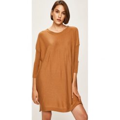 Answear - Sweter. Żółte swetry damskie ANSWEAR, s, bez wzorów, z bawełny, bez rękawów, bez kaptura. W wyprzedaży za 49,90 zł.