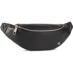 Saszetka nerka CALVIN KLEIN JEANS - Waistbag W/Slip Pckt Smo K50K506159 BDS. Czarne nerki damskie Calvin Klein Jeans, bez wzorów, z jeansu, młodzieżowe, bez dodatków. Za 299,00 zł.