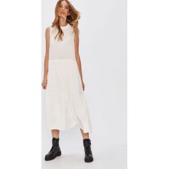 Answear Lab - Sukienka. Białe sukienki damskie Answear Lab, na co dzień, s, bez wzorów, z poliesteru, casualowe, z okrągłym kołnierzem, bez rękawów, midi, rozkloszowane. Za 149,90 zł.