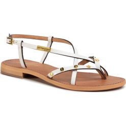Sandały LES TROPEZIENNES - Monaclou C23382 White. Białe klapki damskie Les Tropeziennes, z aplikacjami, ze skóry, bez obcasa, na obcasie. Za 299,00 zł.