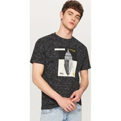 Melanżowy t-shirt z nadrukiem - Czarny. Czarne t-shirty męskie z nadrukiem marki WED'ZE, m, z materiału. Za 49,99 zł.