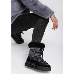 Czarno-Szare Śniegowce Tuttle. Czarne buty sportowe damskie Renee, na zimę, sportowe, przed kolano, na sznurówki. Za 109,99 zł.