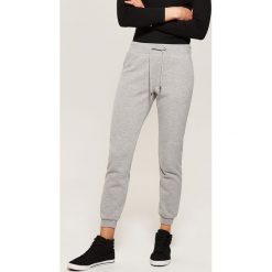 Dresowe joggery - Jasny szar. Szare spodnie dresowe damskie House, s, z dresówki. Za 59,99 zł.