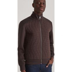 Rozpinana bluza ze stójką - Brązowy. Pomarańczowe bluzy męskie Reserved, s, bez wzorów, ze stójką, bez rękawów, bez kaptura. Za 159,99 zł.
