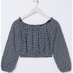 Bluzka cold shoulder -. Bluzki damskie Sinsay, xl, bez wzorów, bez kołnierzyka, bez rękawów. Za 29,99 zł.