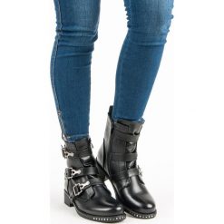 Rockowe botki ROSE. Czarne botki damskie marki SEASTAR, bez obcasa, bez zapięcia. Za 139,00 zł.