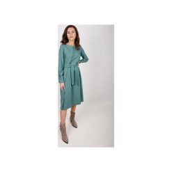 Sukienka Capri. Zielone sukienki damskie marki Easy- Peasy, s, bez wzorów, z asymetrycznym kołnierzem, bez rękawów, asymetryczne. Za 279,00 zł.