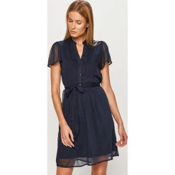 Vero Moda - Sukienka. Różowe sukienki damskie Vero Moda, na co dzień, s, bez wzorów, z poliesteru, casualowe, bez kołnierzyka, z krótkim rękawem, krótkie, mini, proste. Za 169,90 zł.
