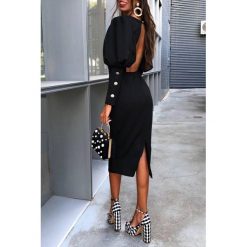 Sukienka RAFAELA BLACK. Czarne sukienki damskie IVET, bez wzorów, eleganckie, z dekoltem na plecach, z krótkim rękawem, krótkie, mini. W wyprzedaży za 119,00 zł.