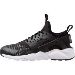 Buty sportowe chłopięce: Nike Sportswear AIR HUARACHE RUN ULTRA SE (GS) Tenisówki i Trampki black/cool grey/anthracite/wolf grey
