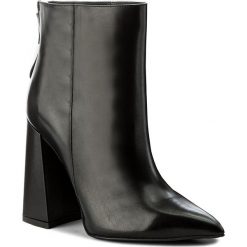 Botki GINO ROSSI - Ingrid DBH514-AA4-0087-9900-0 99. Czarne buty zimowe damskie Gino Rossi, ze skóry, na obcasie. W wyprzedaży za 309,00 zł.