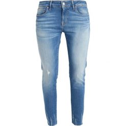 Jeansy damskie: Mavi ADRIANA ANKLE Jeans Skinny Fit destroyed denim