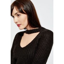 Sweter z dłuższym tyłem. Swetry damskie Moodo, s, bez wzorów, bez rękawów, bez kaptura. Za 19,99 zł.