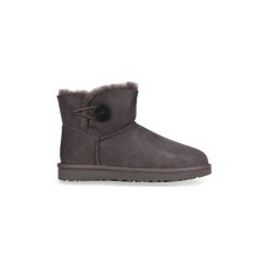 Śniegowce UGG Mini Bailey Buttons II Grey. Szare kozaki damskie Ugg, bez obcasa, bez zapięcia. Za 809,06 zł.