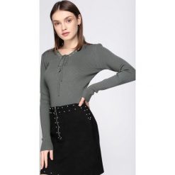 Zielony Sweter Somebody Told Me. Zielone swetry klasyczne damskie Born2be, na jesień, l. Za 44,99 zł.