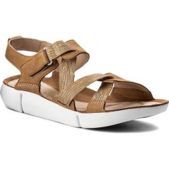 Sandały CLARKS - Tri Clover 261328714 Tan Combi. Pomarańczowe klapki damskie Clarks, bez wzorów, ze skóry, bez obcasa. W wyprzedaży za 259,00 zł.