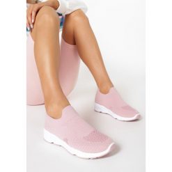 Różowe Sneakersy Haireino. Różowe sneakersy damskie Born2be. W wyprzedaży za 79,99 zł.