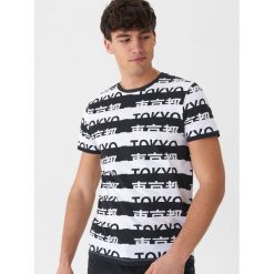 T-shirt z nadrukiem Tokyo - Biały. Białe t-shirty męskie House, xl, z nadrukiem, bez kołnierzyka. W wyprzedaży za 19,99 zł.
