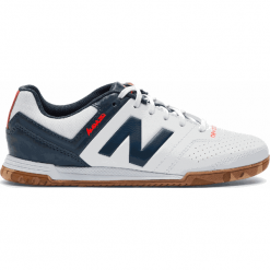 Halówki Junior Audazo v3 Strike IN - JSASIWL3. Szare buciki niemowlęce chłopięce marki New Balance, z gumy. W wyprzedaży za 149,99 zł.
