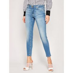 Jeansy Skinny Fit Tommy Jeans Nora Power DW0DW08089. Niebieskie jeansy damskie Tommy Jeans. W wyprzedaży za 349,00 zł.
