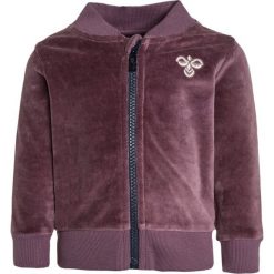 Hummel BABY JACKET Bluza rozpinana purple. Fioletowe bluzy chłopięce marki Hummel, z bawełny. Za 149,00 zł.