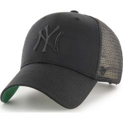 47brand - Czapka New York Yankees Branson MVP. Czarne czapki z daszkiem męskie marki 47brand, z poliesteru. Za 89,90 zł.