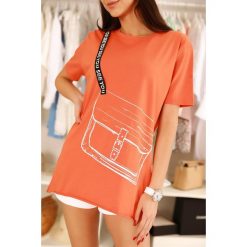 T-shirt damski SALESIA. Pomarańczowe bluzki damskie IVET, bez wzorów, bez kołnierzyka, bez rękawów. W wyprzedaży za 39,00 zł.