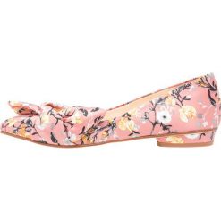 Baleriny damskie lakierowane: Paco Gil MARIE Baleriny rose vevey