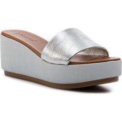 Klapki INUOVO - 123002 Silver. Szare klapki damskie marki Inuovo, bez wzorów, ze skóry, bez obcasa, na obcasie. Za 209,00 zł.