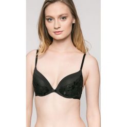 Triumph - Biustonosz Sexy Angel Spotlight Whu 01. Czarne biustonosze Triumph, z haftami, z elastanu. Za 149,90 zł.