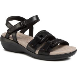 Sandały CLARKS - Alexis Shine 261497284 Black. Czarne klapki damskie Clarks, bez wzorów, ze skóry, bez obcasa, na obcasie. Za 299,00 zł.