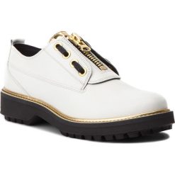Półbuty GEOX - D Asheely Plus B D84ACB 00043 C1000 White. Białe półbuty damskie skórzane marki Geox, na obcasie. W wyprzedaży za 439,00 zł.