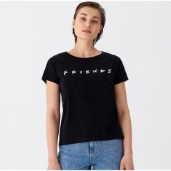 Koszulka Friends - Czarny. Czarne koszulki damskie House, s, bez wzorów, bez kołnierzyka, bez rękawów. Za 39,99 zł.