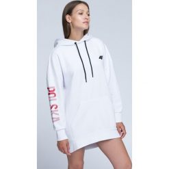 Bluza kibica damska BLD500 - biały. Białe bluzy damskie xxl, z nadrukiem, z bawełny, bez rękawów, bez kaptura. W wyprzedaży za 79,99 zł.